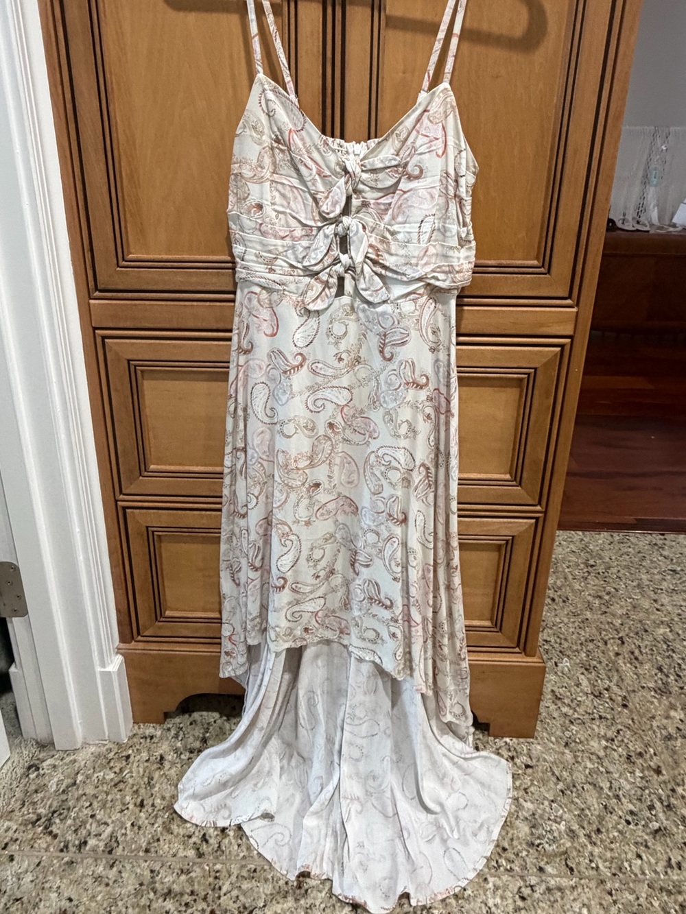Sleeveless Midi Dress with Paisley Print in Cream and Pink